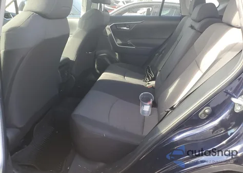 2021 Toyota Rav4 Xle z USA, uszkodzony, nr VIN 2T3P1RFV9MW178042